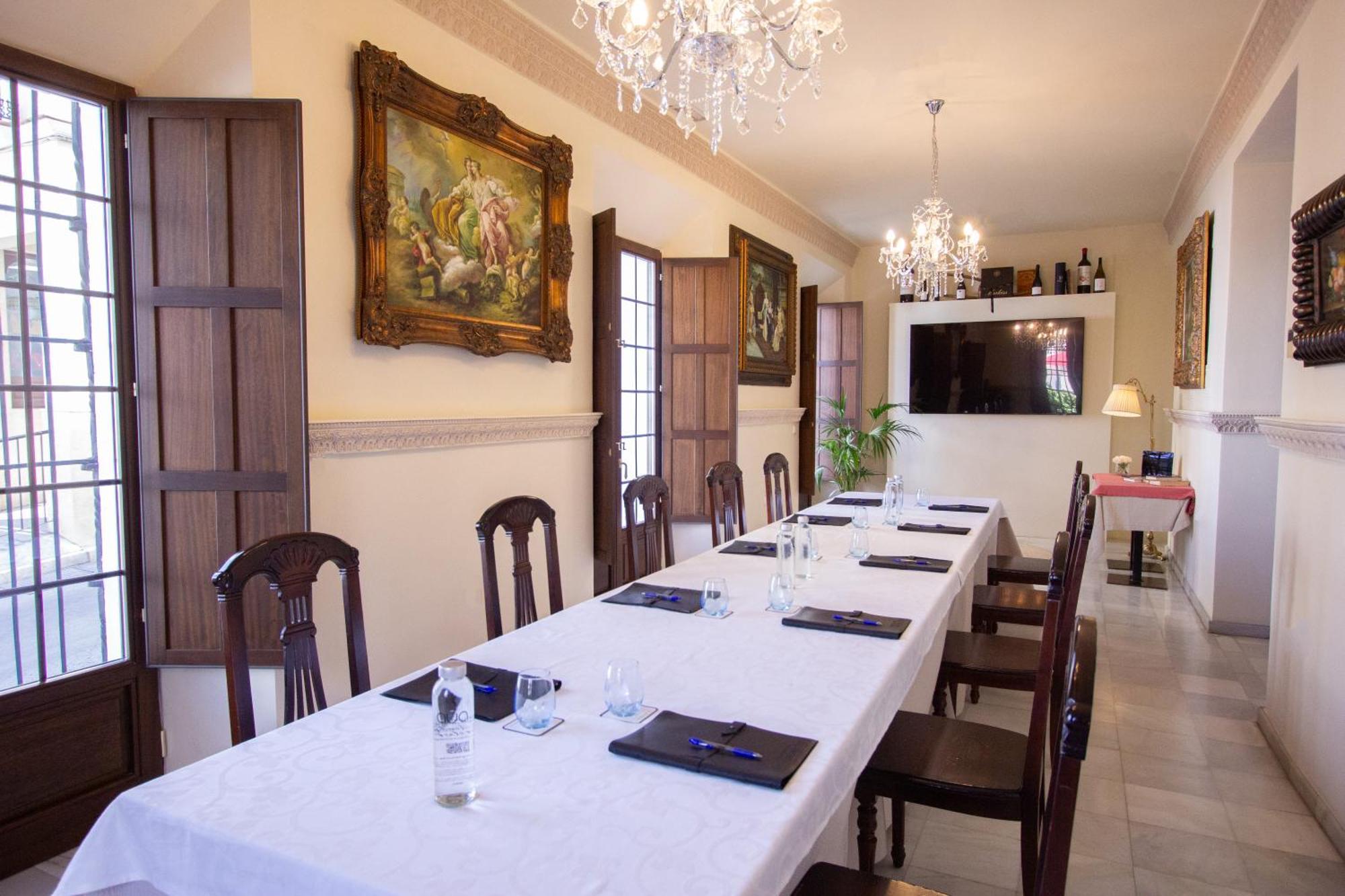 Palacio De Hemingway 4*
